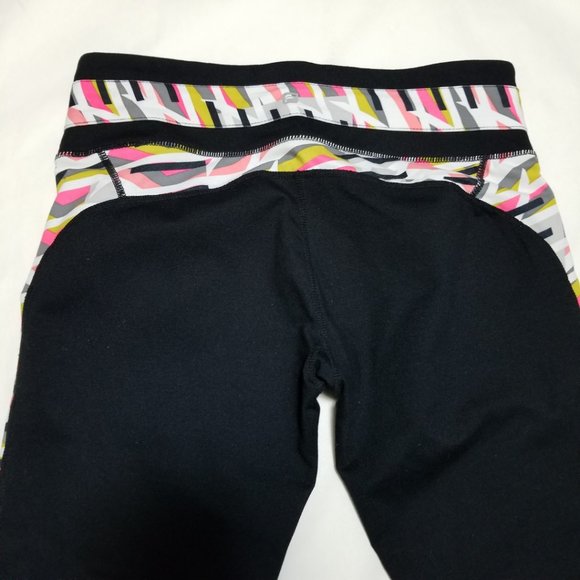 Fabletics Black Printed Camacana Capri Leggings - Picture 3 of 5